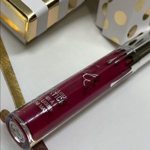 Kylie Cosmetics Collectors Ed lipgloss Blitzen NEW